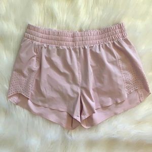 ATHLETA Hustle 3” Shorts Light Pink Size Small Running Shorts